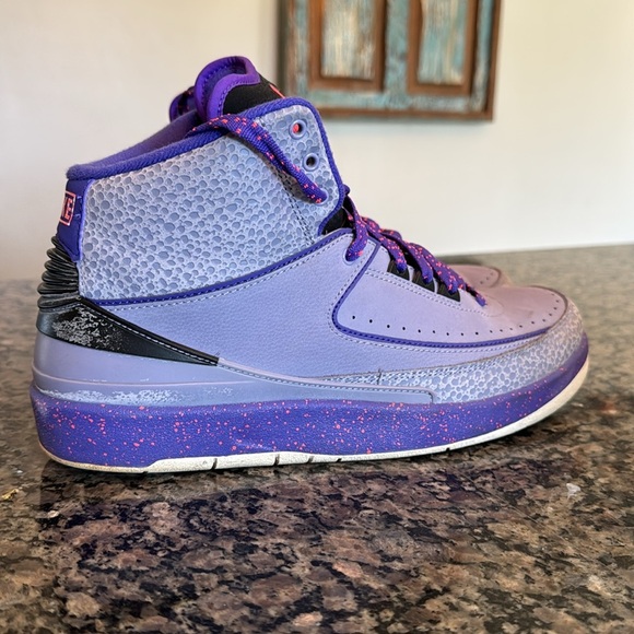 Air Jordan Retro II Purple and Black Sneakers 10.5 - Picture 4 of 14
